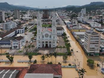 SOS Santa Catarina | Enchentes: A caridade e a fé salvam vidas